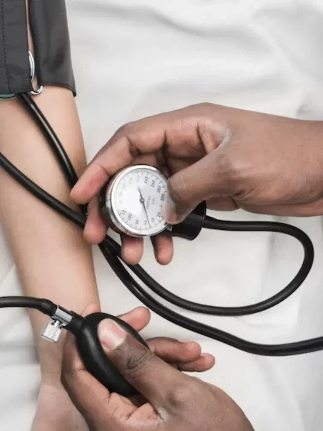 হঠাৎ ৰক্তচাপ বৃদ্ধি হ’লে কি কৰিব? জানক…