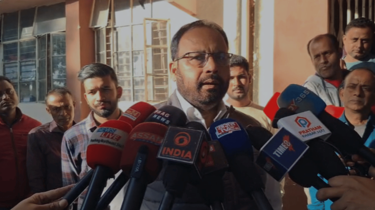 অসম সমবায় মৰাপাট কলৰ অচলাৱস্থা, সংশ্লিষ্ট বিষয়াৰ সৈতে মন্ত্ৰী কেশৱ মহন্তৰ বৈঠক…