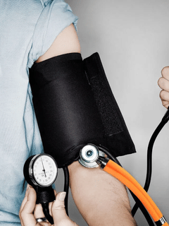 নিম্ন ৰক্তচাপৰ সমস্যা হ’লে কি কি লক্ষণে দেখা দিয়ে, জানক…...