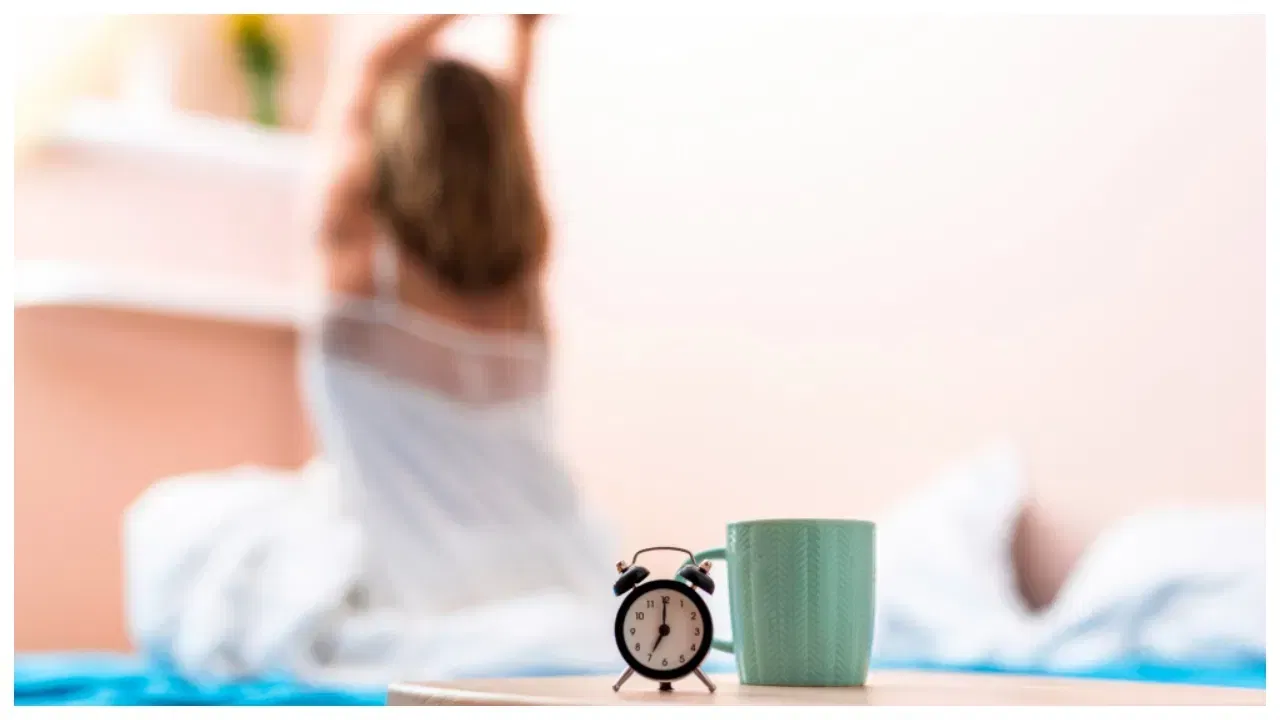 Morning Habits: পুৱাৰ মাত্ৰ ৫ টা অভ্যাস! জীৱনলৈ আহিব উন্নতি, দূৰ হ’ব সমস্যা…