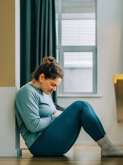 পেট ফুলাৰ সমস্যাৰ পৰা কেনেকৈ পৰিত্ৰাণ পাব? খাদ্য খোৱাৰ আগত আৰু পাছত এই ৫ টা নিময় মানি চলক