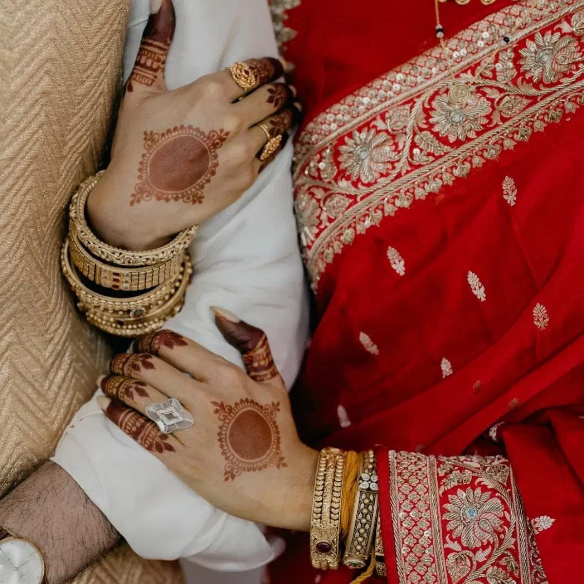 ইতিমধ্যে সামন্থা ৰুথ প্ৰভুৰ বিয়াৰ ফটোক লৈ অনুৰাগীয়ে প্ৰতিক্ৰিয়া প্ৰকাশ কৰিবলৈ আৰম্ভ কৰিছে। দ্বিতীয় বিবাহৰ বাবে মানুহে অভিনন্দন জনাইছে। হঠাৎ হোৱা বিয়াখনেৰে অনুৰাগীক আচৰিত কৰি তোলে।