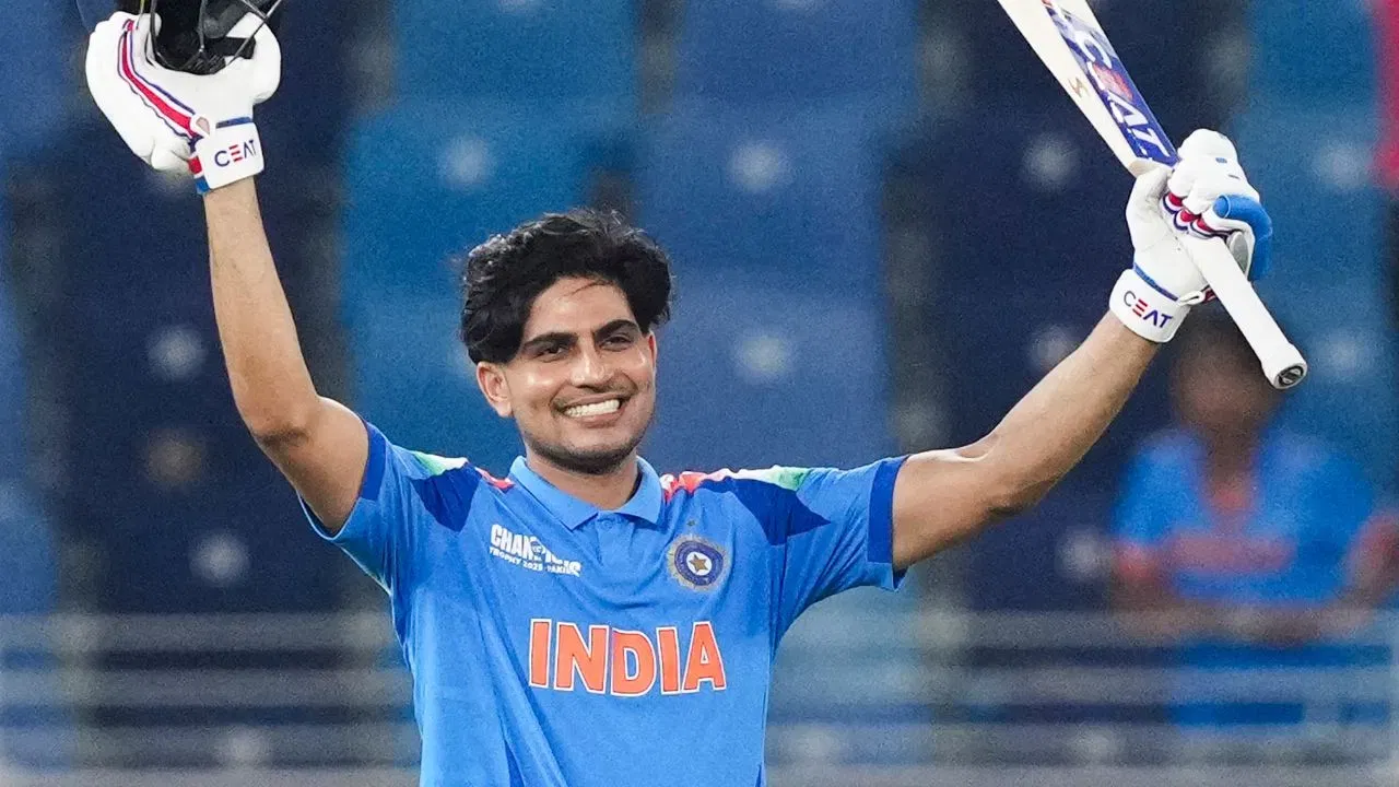 শুভমন গিলেও এইবাৰ ১১খন এদিনীয়া মেচত ৪৯.৯৯ ৰান গড়ে ৪৯০ ৰান সংগ্ৰহ কৰে, য’ত দুটা শতক আৰু দুটা অৰ্ধশতককে ধৰি। অৱশ্যে টি-২০ আন্তঃৰাষ্ট্ৰীয় খেল তেওঁৰ শক্তি নাছিল আৰু ১৫ ইনিংছত তেওঁ মাত্ৰ ২৯১ ৰানহে কৰিবলৈ সক্ষম হৈছিল, য’ত কোনো অৰ্ধশতক নাছিল। (ফটো: PTI)