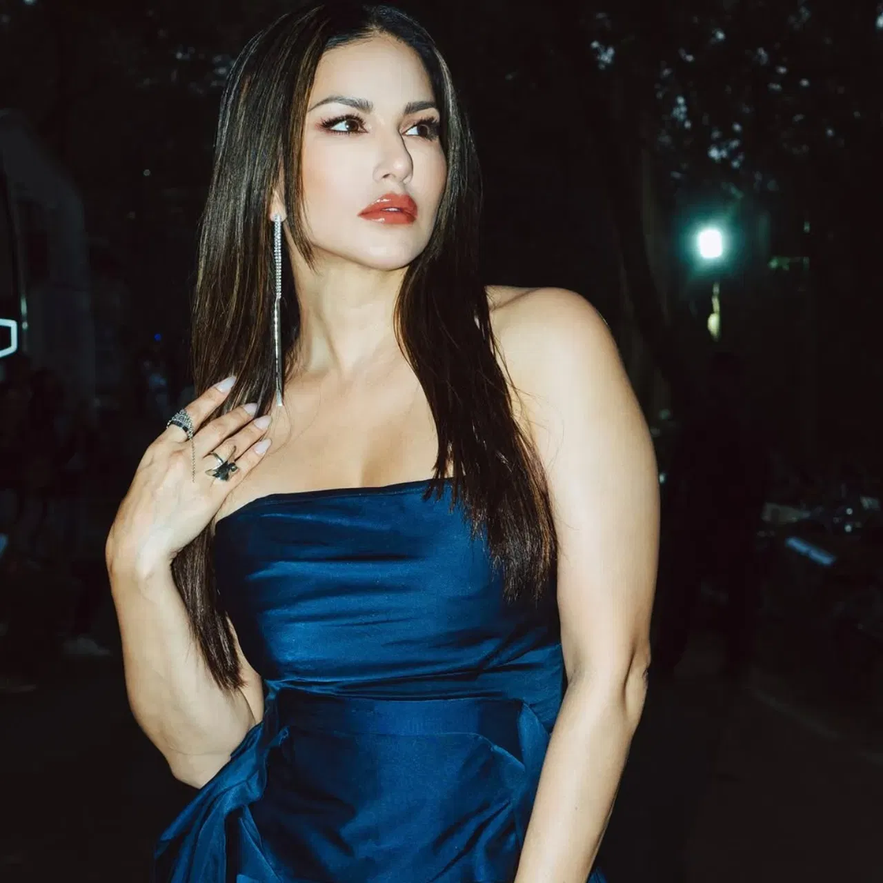 ছানীৰ প্ৰকৃত নাম কৰণজিৎ কৌৰ ভোহৰা। ১৯৮১ চনৰ ১৩ মে’ত কানাডাত জন্মগ্ৰহণ কৰা ছানীয়ে এক সাক্ষাৎকাৰত প্ৰকাশ কৰে যে তেওঁৰ পিতৃ-মাতৃয়ে তেওঁক সৰুৰে পৰাই আত্মনিৰ্ভৰশীল হ’বলৈ উৎসাহিত কৰিছিল।