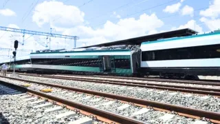 ভয়ংকৰ ৰে’ল দুৰ্ঘটনা: এই পৰ্যন্ত ১৩ জনৰ মৃত্যু, আহত প্ৰায় ১০০…