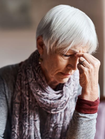 হঠাতে ৰক্তচাপ বৃদ্ধি পালে এই লক্ষণবোৰে দেখা দিয়ে, চিনাক্ত কৰক