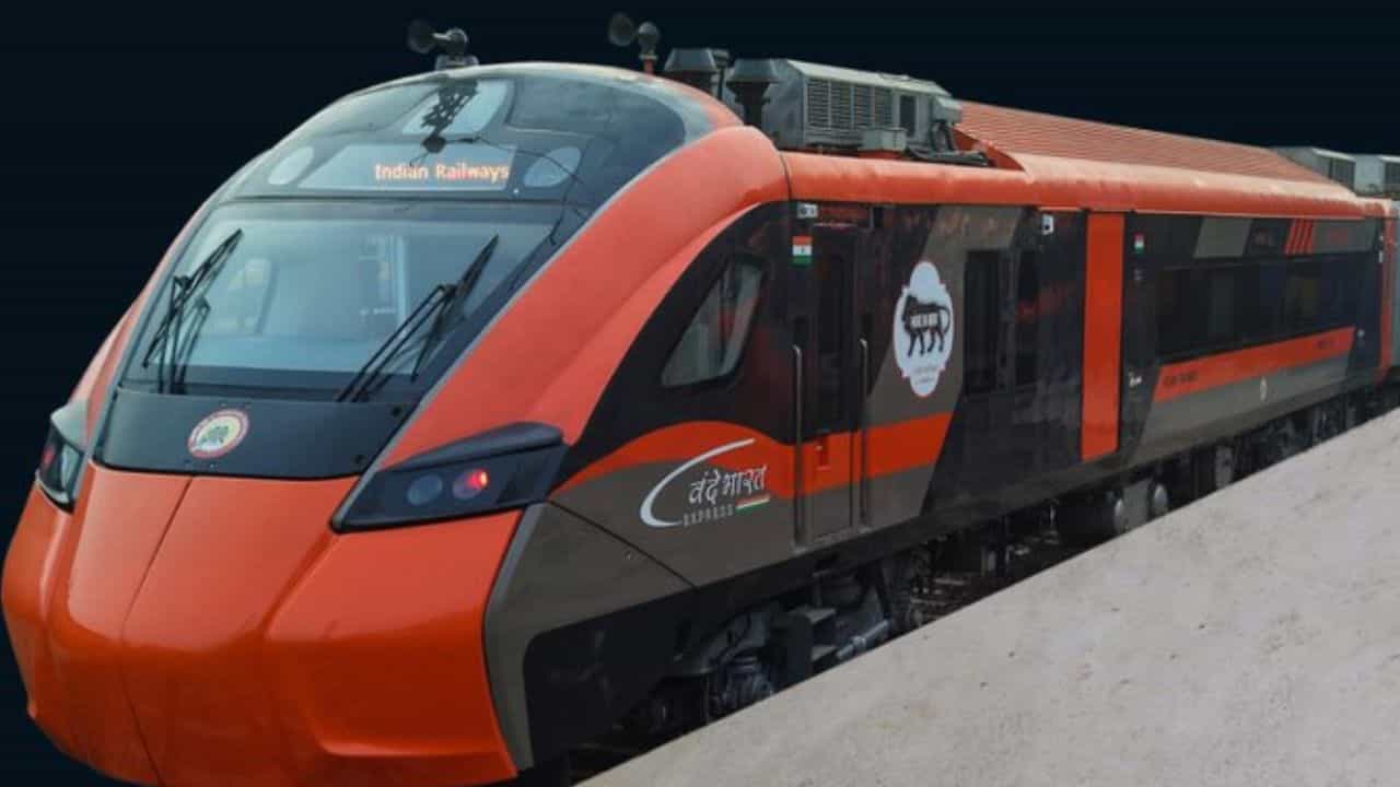 Vande Bharat Sleeper Train: ফ্লেগঅফৰ পূৰ্বেই আক্ৰমণৰ আশংকা দেশৰ প্ৰথমখন বন্দে ভাৰত শ্লীপাৰ ট্ৰেইনত!