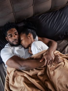 স্বামীক সাৱটি ধৰি শুলে জীৱনত আহিব আচৰিত প্ৰভাৱ!