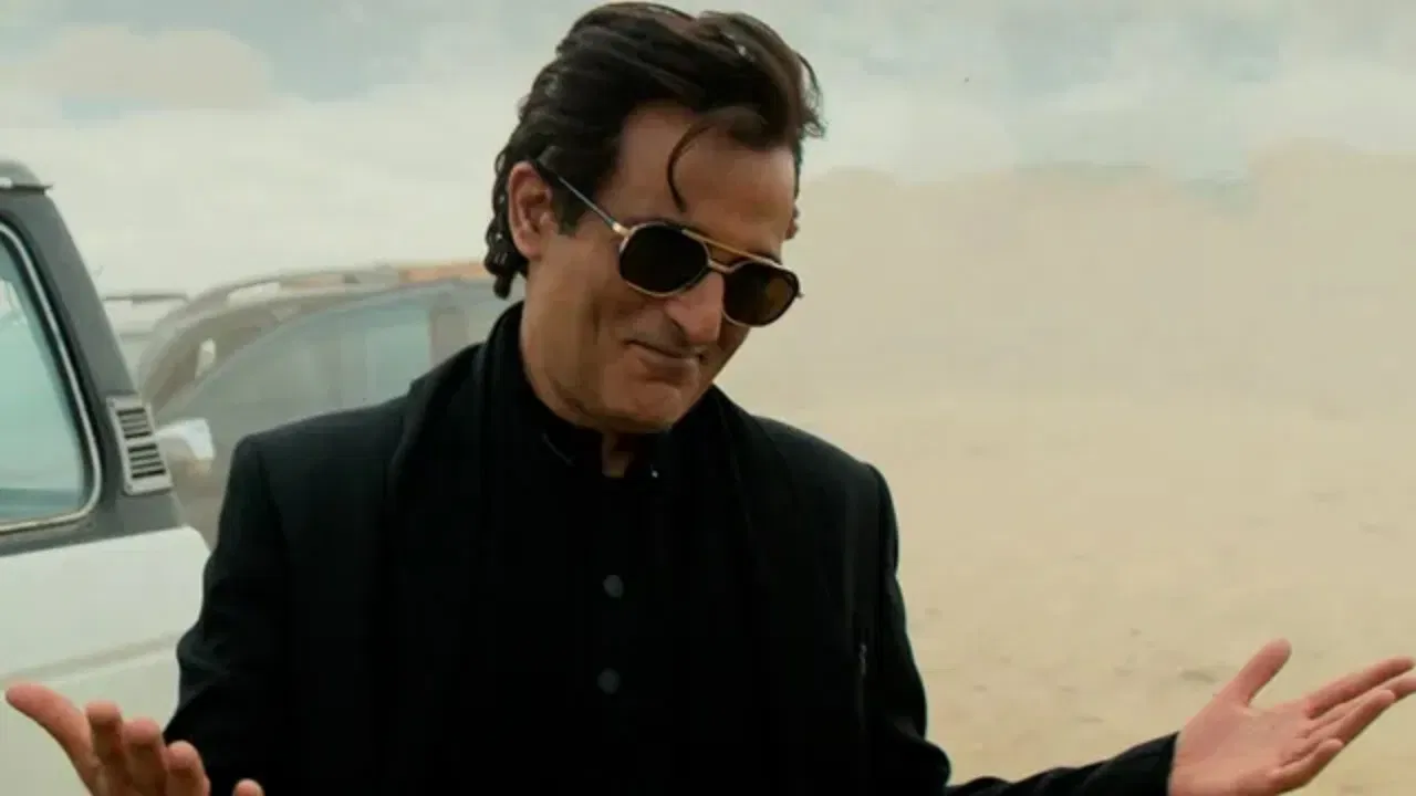 Ranveer Singh Dhurandhar OTT: আদিত্য ধৰৰ পৰিচালনাত নিৰ্মিত "ধুৰন্ধৰ" বক্স অফিচত চমৎকাৰ হৈছিল। ৰণবীৰ সিং, অক্ষয় খান্না, অৰ্জুন ৰামপাল, সঞ্জয় দত্তকে ধৰি তাৰকাসকলে নিজৰ অভিনয়েৰে হৃদয় জয় কৰিছিল।