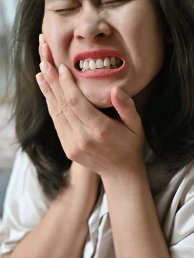 এই ৫টা অভ্যাসে নষ্ট কৰিব পাৰে আপোনাৰ দাঁত…