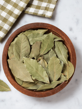 তেজপাতৰ উপকাৰী গুণৰ বিষয়ে জানেনে? জানক...