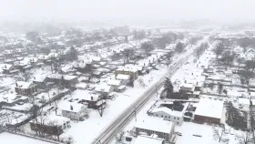 চৌদিশে ধ্বংসলীলা, তুষাৰপাতত বিধ্বস্ত আমেৰিকাৰ জনজীৱন...